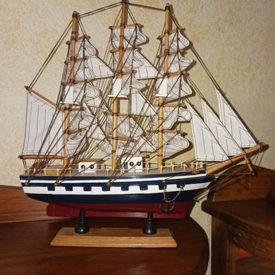 NICE WOODEN MODEL SAIL SHIPS