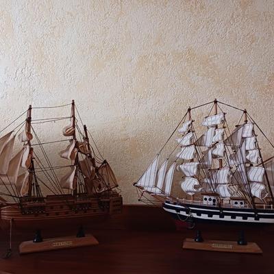 NICE WOODEN MODEL SAIL SHIPS
