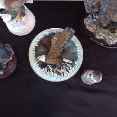WILDLIFE FIGURES AND MUSICAL EAGLE
