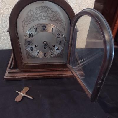 HERSCHEDE LEVER WESTMINSTER MANTLE CHIME CLOCK WITH KEY