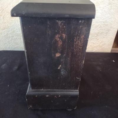 NEW HAVEN 8 DAY ANTIQUE MANTEL CLOCK