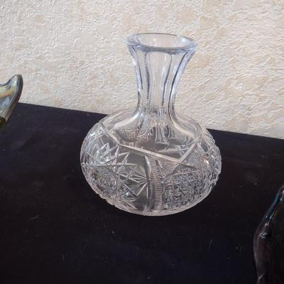 2 GLASS SWANS, CRYSTAL DECANTER AND DISH