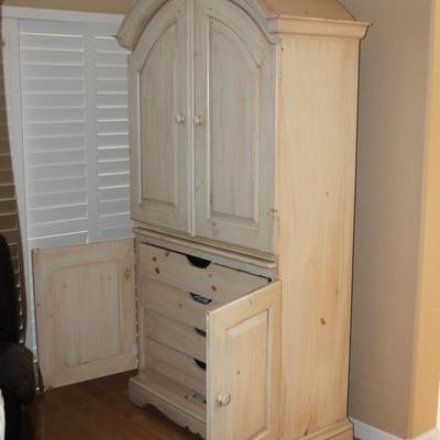 Armoire