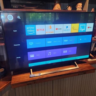 Sony 43" 4k TV with Remote model KD43x72DE