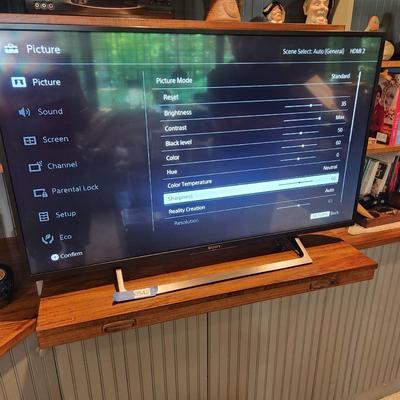 Sony 43" 4k TV with Remote model KD43x72DE