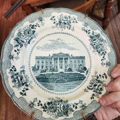 Lot of 10 Collectors Plates , Annapolis , White House, Over the top, The Brass Rail, Milton Inn, Off to Draw