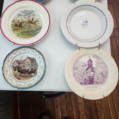 Lot of 10 Collectors Plates , Annapolis , White House, Over the top, The Brass Rail, Milton Inn, Off to Draw