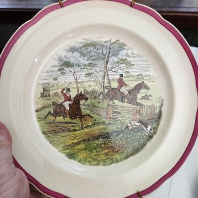 Lot of 10 Collectors Plates , Annapolis , White House, Over the top, The Brass Rail, Milton Inn, Off to Draw