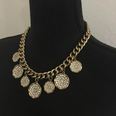 Beautiful gold tone, chunky rhinestone statement necklace