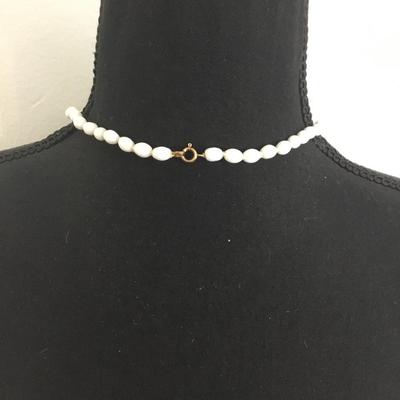 Beautiful vintage milk, glass double knotted necklace
