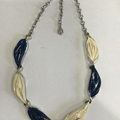 Coro Vintage Cream Snd Blue Collar Necklace