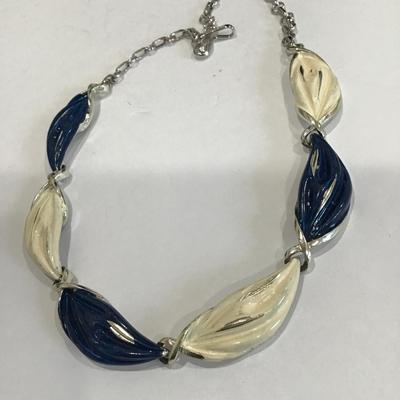 Coro Vintage Cream Snd Blue Collar Necklace