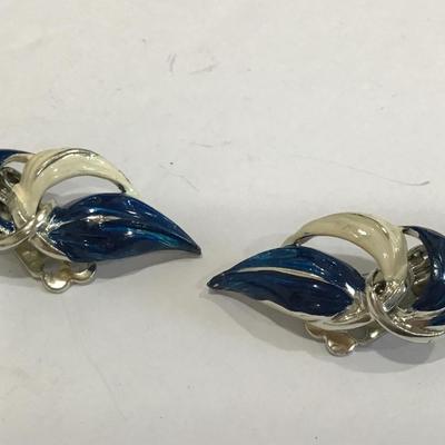 Vintage Coro Clip on Earrings