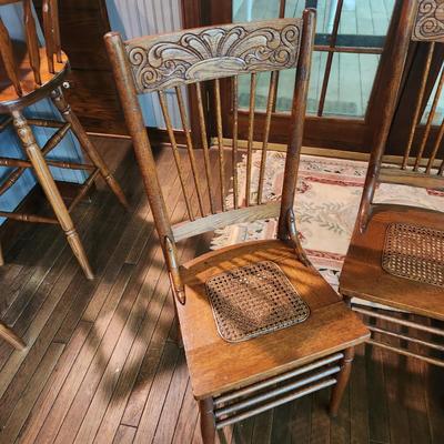 4 Antique Pressed Back Cane Seat Oak Chairs Heywood Brothers Wakefield Co. Baltimore