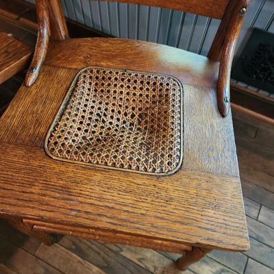 4 Antique Pressed Back Cane Seat Oak Chairs Heywood Brothers Wakefield Co. Baltimore