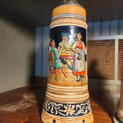 Lot of 5 Beer Steins Mugs 2 are Musical not tested
