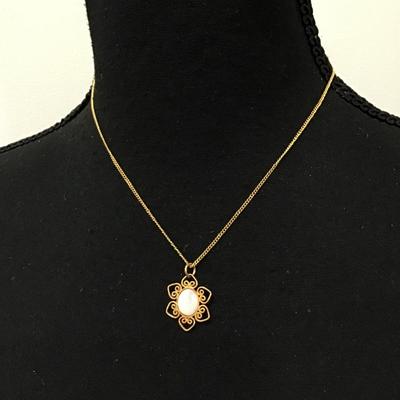 Vintage Gold filigree necklace