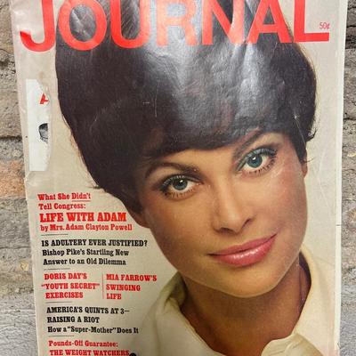 Sale Photo Thumbnail #144: October 1966 Newsweek featuring RFK, October’66 SI featuring BART Starr, May 1967 LHJ featuring a political figure, two copies of the September’85 SI featuring Joe Louis, and a 1985 NE Patriots booklet