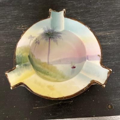 Sale Photo Thumbnail #181: Nippon ashtray, cup and saucer sat and single saucer