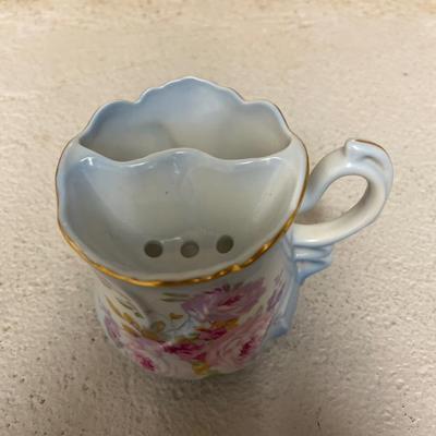 Sale Photo Thumbnail #190: Fantastic Nippon moustache cup, hair receiver and 6 matching plates