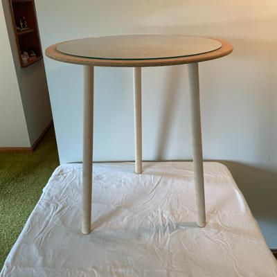 Round Side Table With Cork Top and Wooden Legs