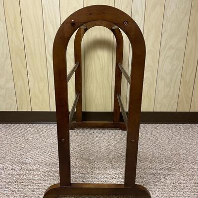 Wooden Quilt or Blanket Rack with Arched Design