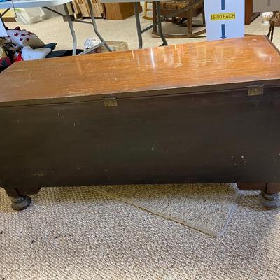 Lane Cedar Hope Chest with Ornate Design and Cedar Interior