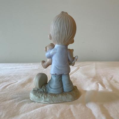 Precious Moments ‘Blessed are the Peacemakers’ Figurine