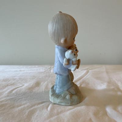 Precious Moments ‘Blessed are the Peacemakers’ Figurine