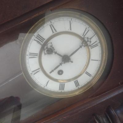 Vintage German Walnut Case Schwingungen Pro Minute Wall Clock