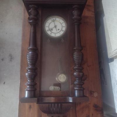 Vintage German Walnut Case Schwingungen Pro Minute Wall Clock