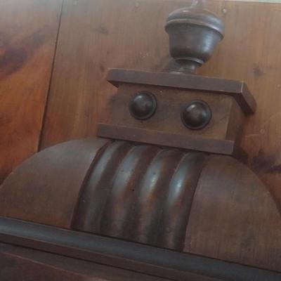 Vintage German Walnut Case Schwingungen Pro Minute Wall Clock
