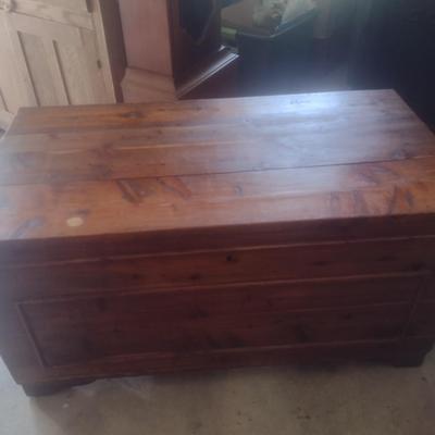 Cedar Wood Blanket Chest with Sliding Interior Drawer