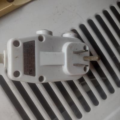 GE 5000 BTU Window Unit Single Phase Air Conditioner