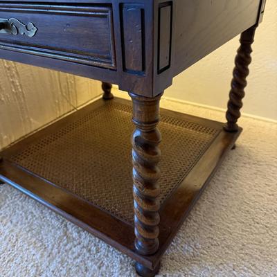 Vintage Hekman Spindle Leg End Table Nightstand with Drawer Brown