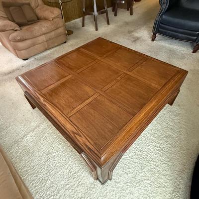 Henredon Vintage Ming Style Square Coffee Table 42"x42"