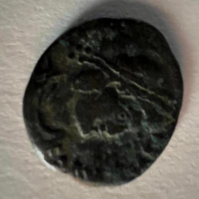 Bronze Roman coin circa 370 AD. 1 inch