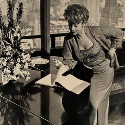 Lucille Ball unsigned photo
