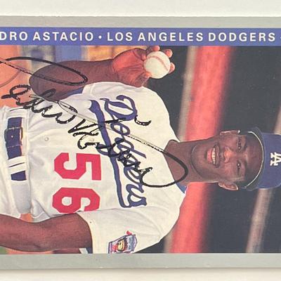 Los Angeles Dodgers Pedro Astacio signed  Fleer 1993 trading card