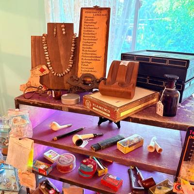 Lot 1: jewelry Counter Selection