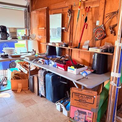 Lot 4: Dollhouse, tools, & More