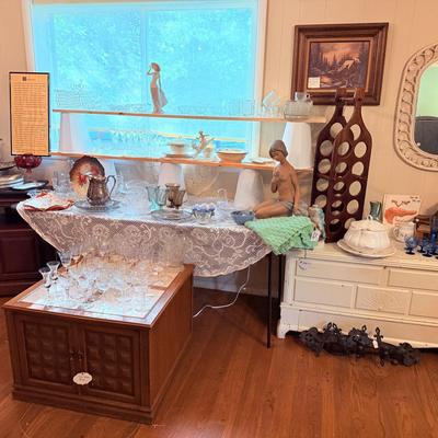Lot 9: Llardro Lady, glassware, MCM wine rack, glassware & more