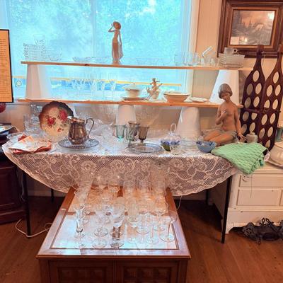Lot 9: Llardro Lady, glassware, MCM wine rack, glassware & more