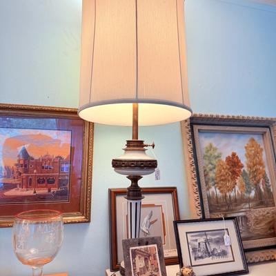 Lot 12: Art, home decor & More