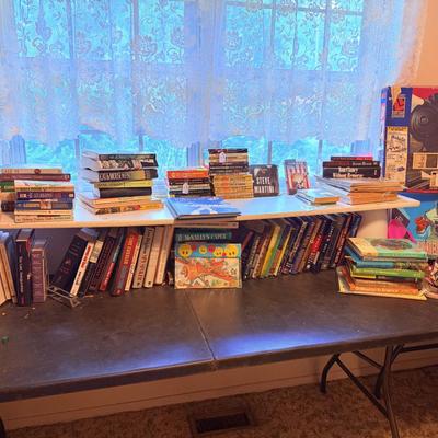Lot 14: Games, Books & More