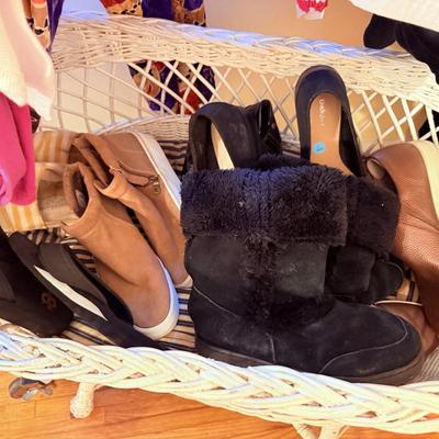 Sale Photo Thumbnail #82: - Furniture is not included. Sold
- Baby bed is included.
- Clothing racks and the table are not included. 
- Clothing size varies, wedding dress is an 18.

NO CHERRY PICKING or taking ONLY the items you want and leaving the rest! Please arrive with enoug