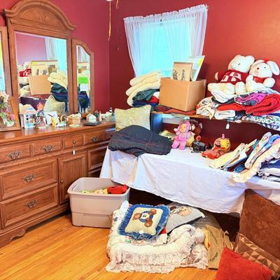 Lot 20; Mirrored Dresser, blankets & more