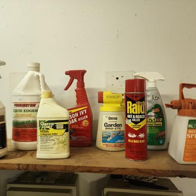 Sale Photo Thumbnail #142: Lot of 8 lawn chemicals & sprayers