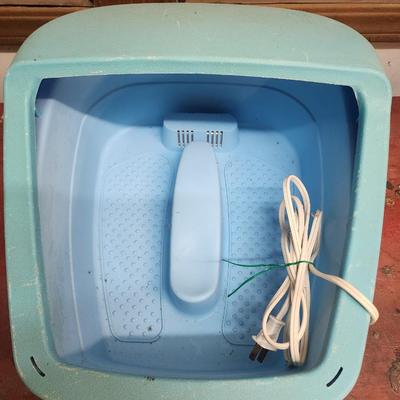 Sale Photo Thumbnail #197: Dazey Deluxe Foot Saver foot bath
