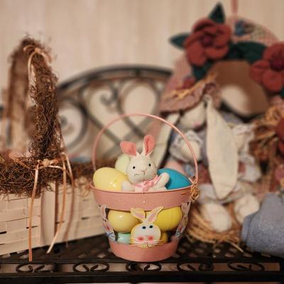 Seasonal Décor